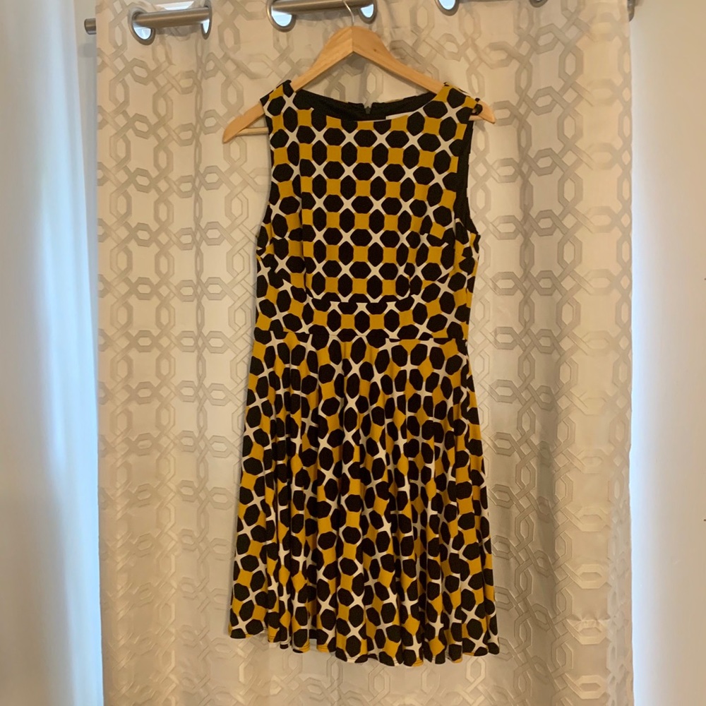 Super cute and stretchy A-line print dress